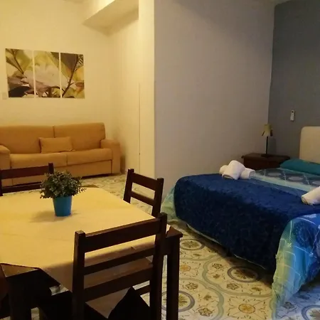 فندق مبيت وإفطار Town سورينتو