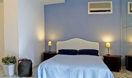 Town Bed & Breakfast 3*