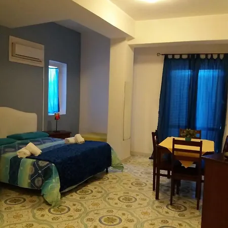 Town فندق مبيت وإفطار 2*